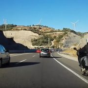 Las motos podrán circular por el arcén