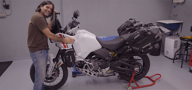 Charly Sinewan y Ducati DesertX, por fin conocemos su nueva moto