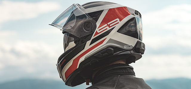 Calibre carbón trapo Schuberth presenta el nuevo casco integral S3 (2023) • MOTOVIAJEROS /  Revista de viajes y rutas en moto