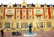 Palacio de las Salinas. Ruta en Harley por Ávila, Segovia y Valladolid