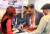 Fitur 2017: Ricard Tomás, ofreciendo información sobre sus viajes por Kirguistán.