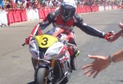 Homenaje a Ángel Nieto en el 58º Gran Premio de Velocidad de La Bañeza.